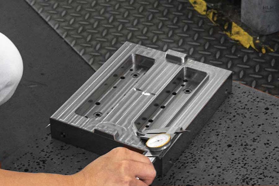 aluminium mould tool used in injection moulding