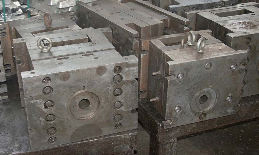 moulds used in metal die casting process