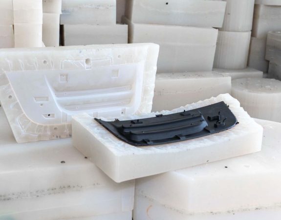 vacuum casting services mould tooling for prototypes and low volume production